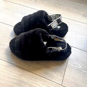 UGG Fluffy Yeah Slide in black